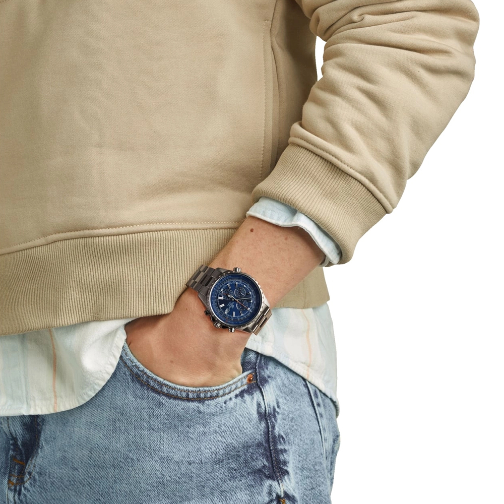 Casio Edifice EF-527D-2AVUEF Colour Edition horloge • EAN: 4549526311994 •  Horloge.nl