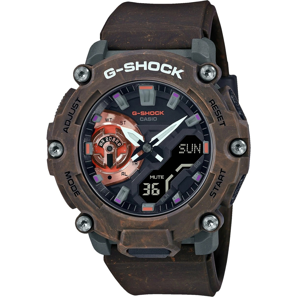 G-Shock Classic Style GA-2200MFR-5AER Carbon Core Guard - Mystic Forest Horloge