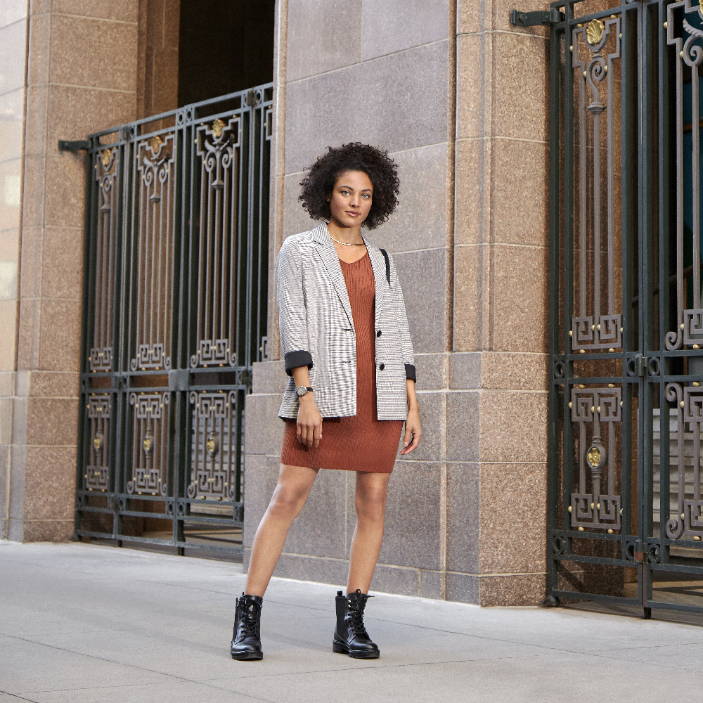 Garmin Lily 010-02384-B1 Lily - Classic horloge • EAN: 0753759266493 •  Horloge.nl